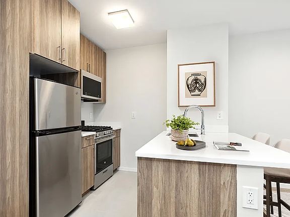 5th image of 2754 Frederick Douglass Blvd #2B
