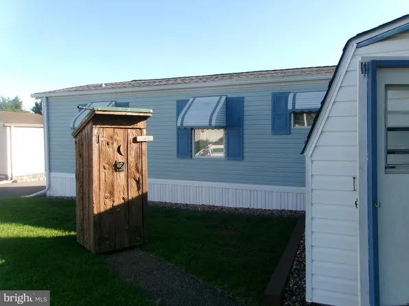 1057 Sage Ave, Reading, PA 19605