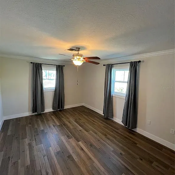 511 W Retta Esplanade — Photo 13