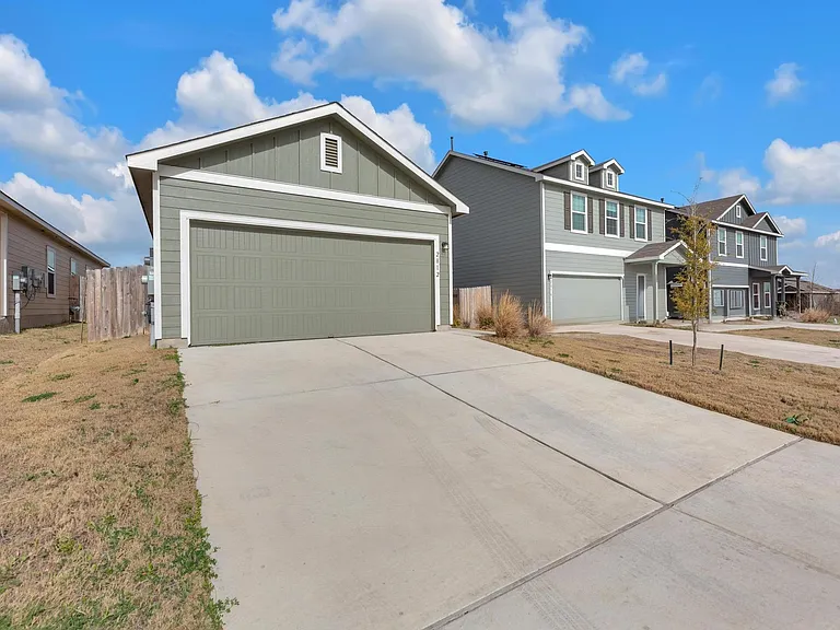 2812 Dezmond Diamond Ct — Photo 28