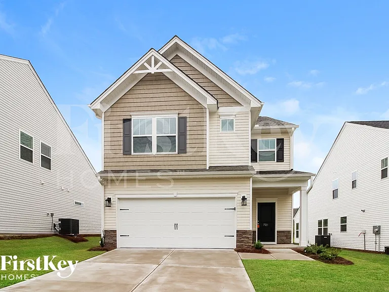721 Ridgemoor Trl — Photo 1