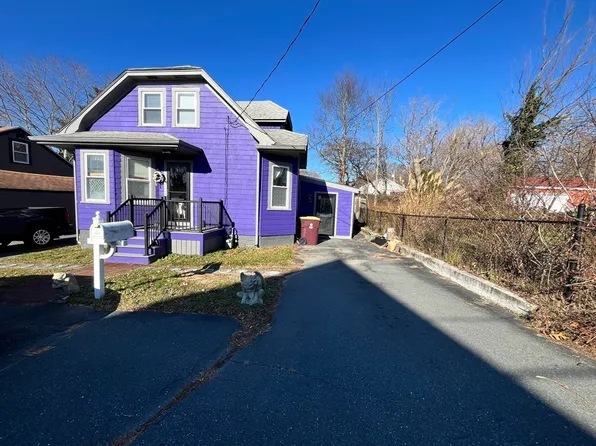 29 Jean St, Acushnet, MA 02743