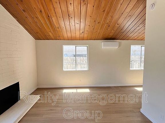3rd image of 4283 51st St