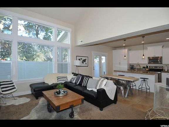 5th image of 1936 W Trail Heights Dr
