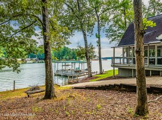 98 Crooked Arrow Dr, Dadeville, AL 36853