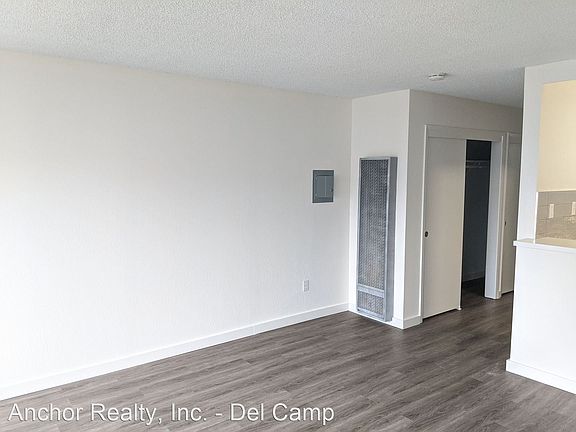 5th image of 449 15th Ave APT 202
