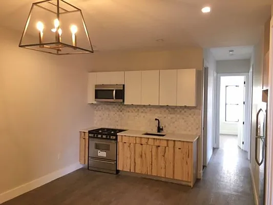 Rented by Premier Metro Realty Corp | media 39