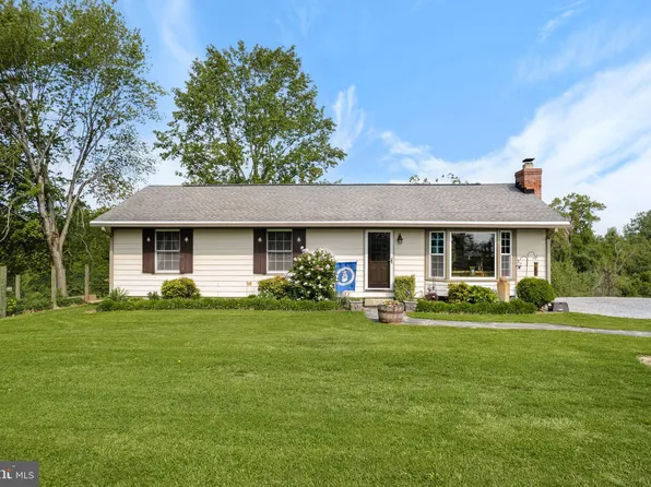 20295 Saint Louis Rd, Purcellville, VA 20132