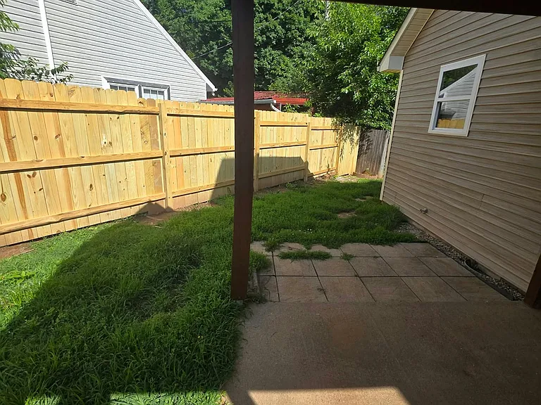 301 Reardon Blvd — Photo 18