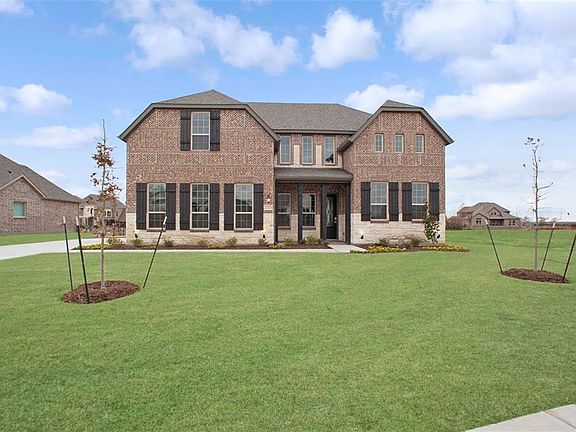 2nd image of 2315 Clover Ct