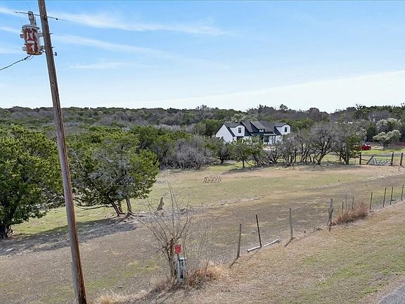 2nd image of 170 Edgehill Dr