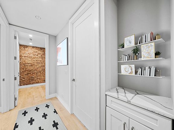 3rd image of 511 W 143rd St #2