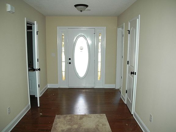 2nd image of 2043 Lake Forest Dr