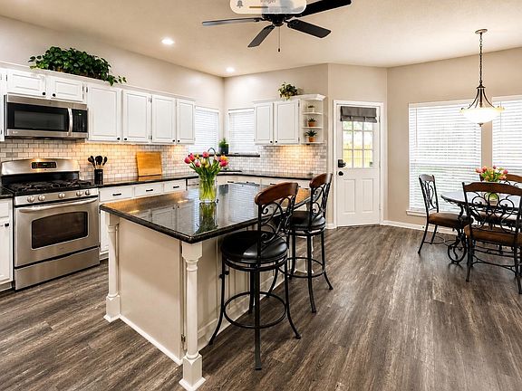4th image of 10923 Hickory Tree Ct