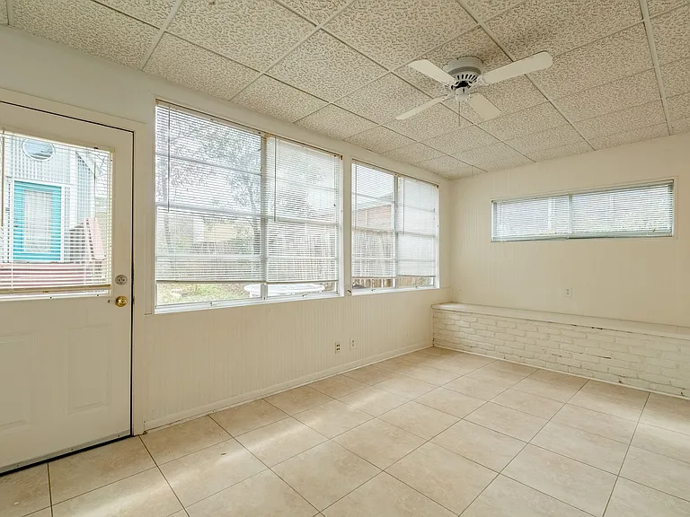 1705 Winsted Ln #A — Photo 12
