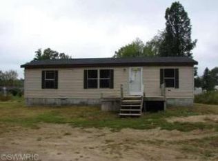 11268 Chipman Rd, Evart, MI 49631