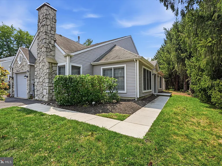 7 Walton Ct — Photo 27
