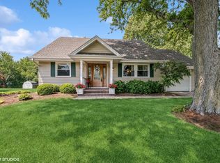862 Wimbleton Ln, Crystal Lake, IL 60014