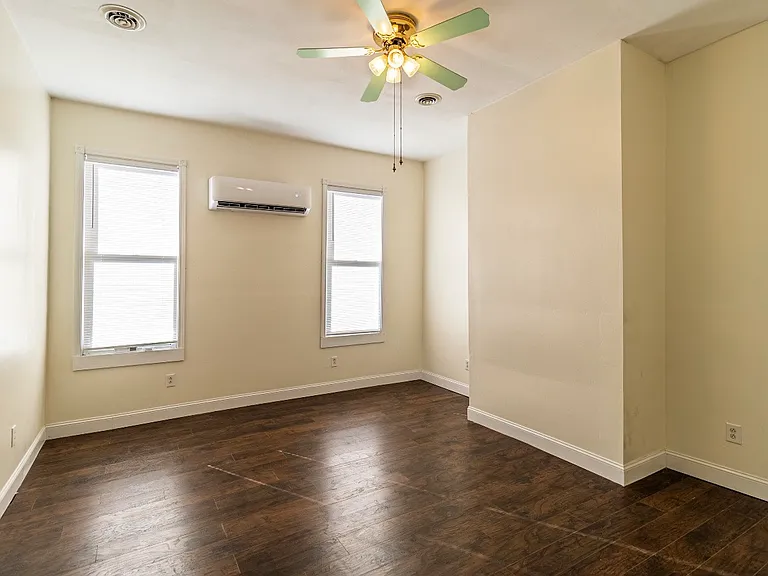 721 Martin Luther King Jr Dr — Photo 36
