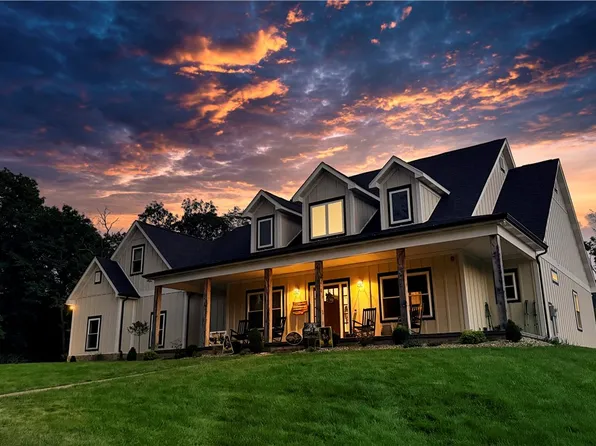 190 Frederick Dr, New Kensington, PA 15068