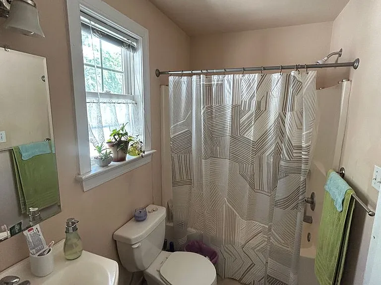 2114 Parkwood Ave — Photo 8
