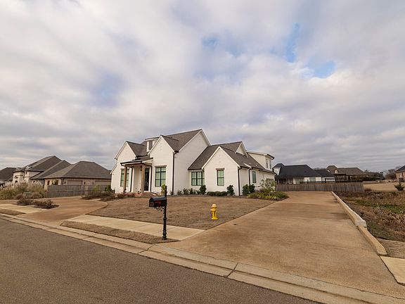 3rd image of 109 Somersett Rd