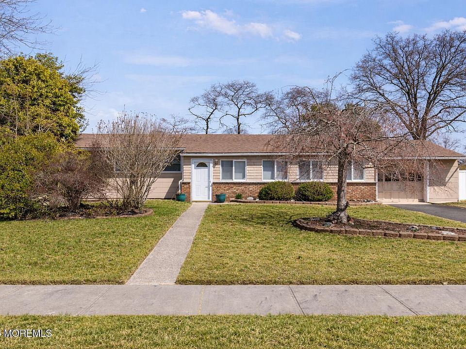 1st image of 1020 Crystal Drive
