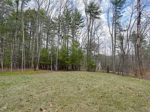 3rd image of 565 Langen Rd