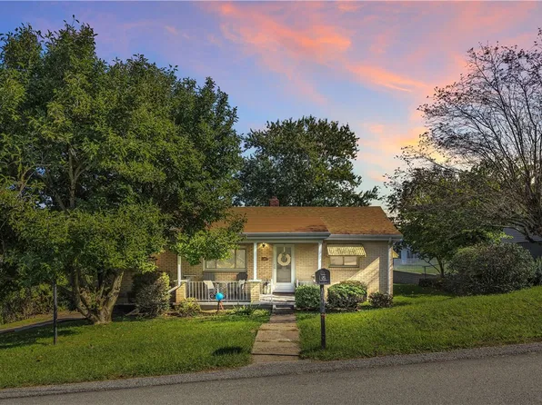 2207 Warren Ave, Irwin, PA 15642