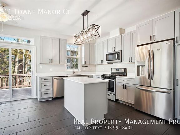 5th image of 8511 Towne Manor Ct