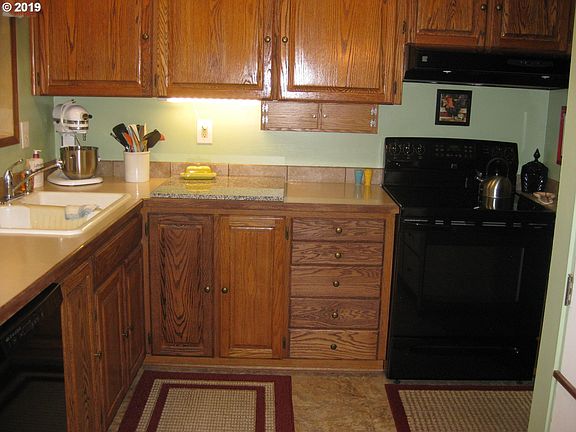 4th image of 978 Cahill Way