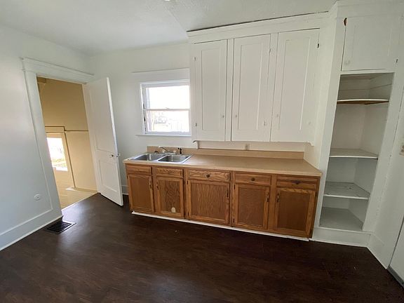 2nd image of 350 Laird Ave NE