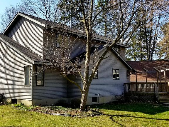3rd image of 6888 Weller Ave NE