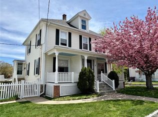 65 Summit Ave, West Warwick, RI 02893