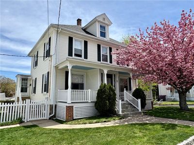 65 Summit Ave, West Warwick, RI, 02893