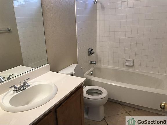 3rd image of 3928 Bolles Harbor St