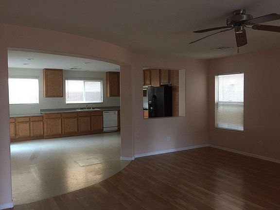 3rd image of 628 Port Talbot Ave