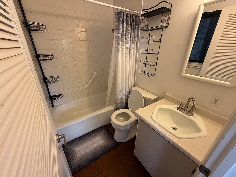 323 Main St #A — Photo 18