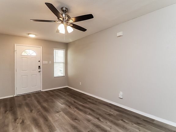 4th image of 1713 Wickham Dr