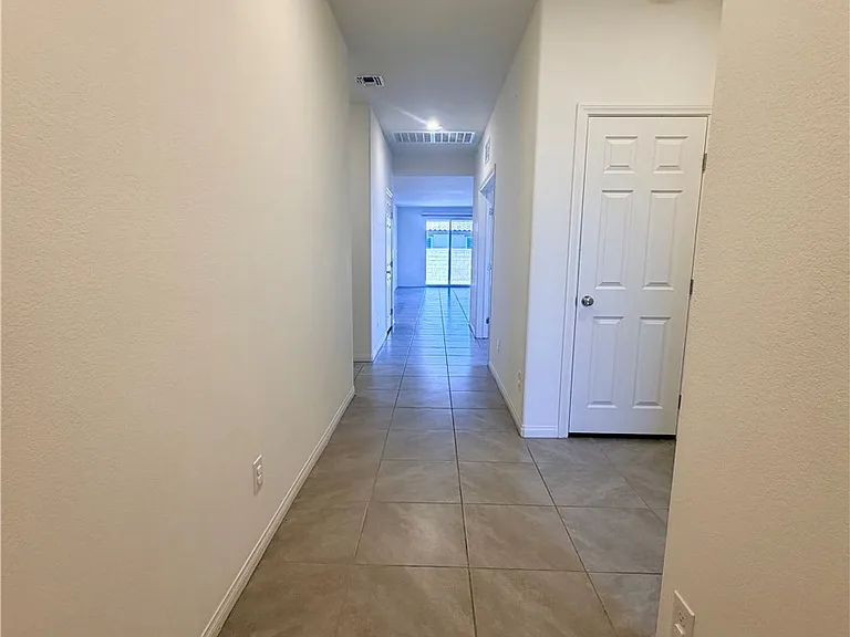 4256 Scarlet Cob Ave — Photo 2