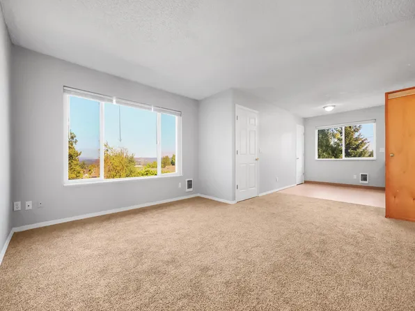 186 Molalla Ave #186, Oregon City, OR 97045