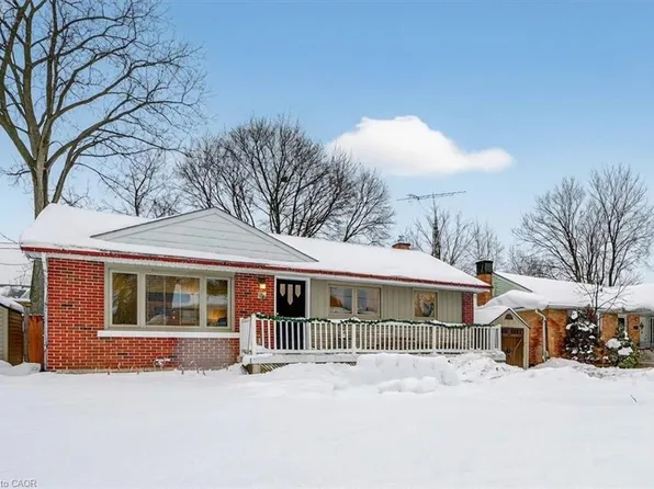 83 Elgin Cres, Waterloo, ON N2J 2S3