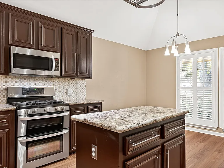 4818 Lake Catherine Ct — Photo 14