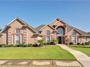 1000 Cliff Swallow Dr, Granbury, TX 76048