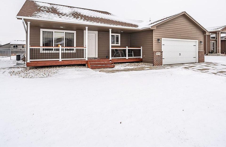 1st image of 604 S Cottonwood Dr