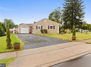 135 Bedford Rd, Fairless Hills, PA 19030