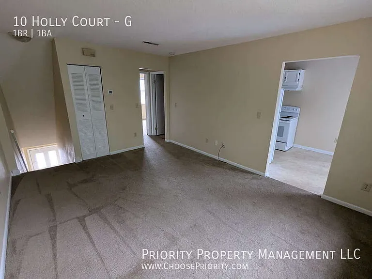 10 Holly Ct #G — Photo 5