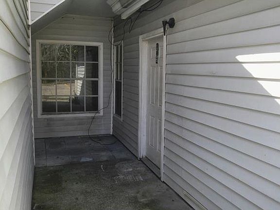 4th image of 12195 Armenia Gables Cir