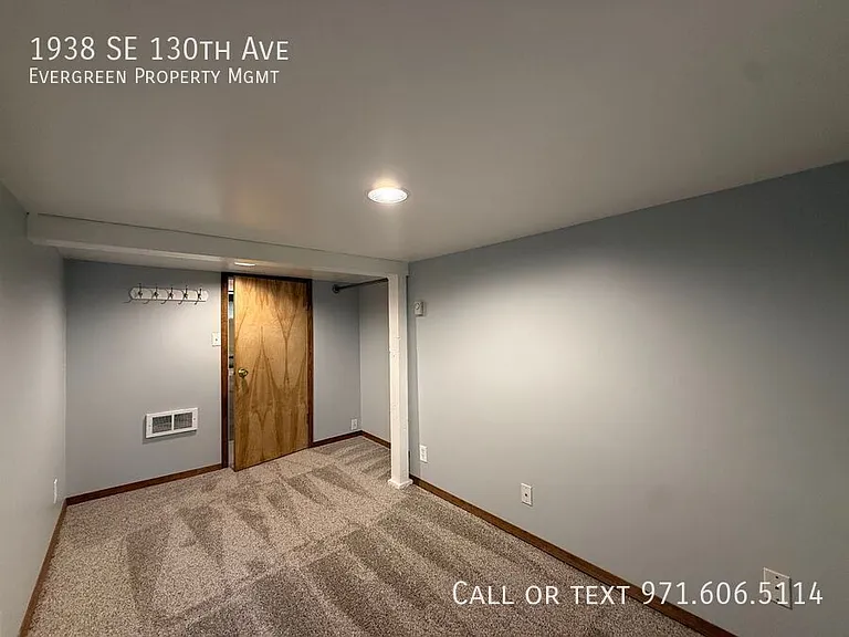 1938 SE 130th Ave — Photo 31