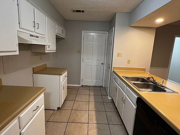 5th image of 5951 Beauvoir Dr